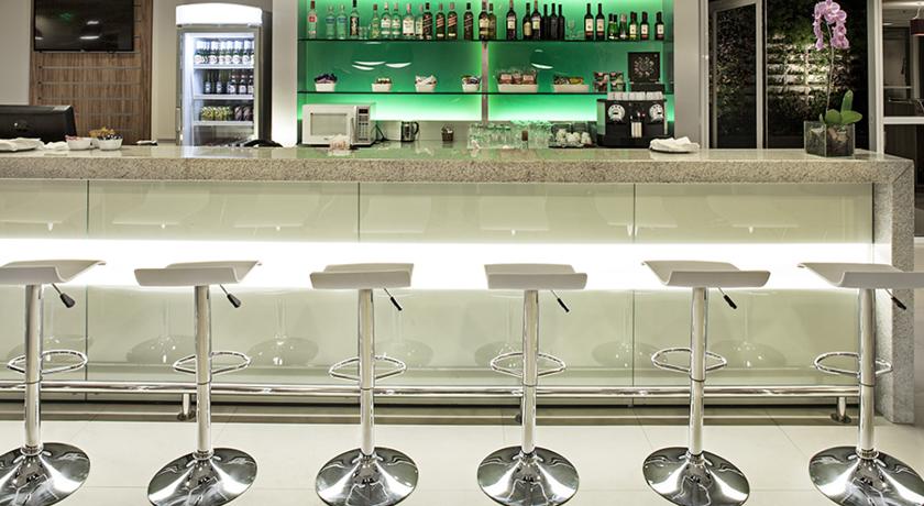 Ibis_Parque Oçlimpico_BAR.jpg